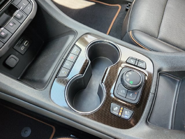 Used 2023 GMC Acadia AT4 w/ Technology Package AWD/4WD image 19