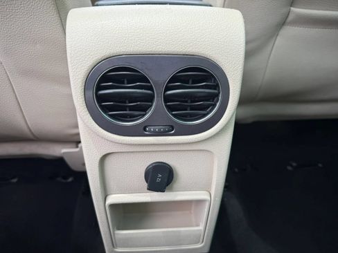 Used 2017 Volkswagen Tiguan Wolfsburg Edition FWD image 31