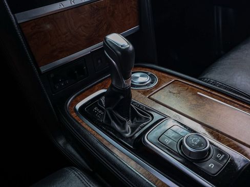 Used 2022 Nissan Armada SL w/ Captain's Chairs Package image 31