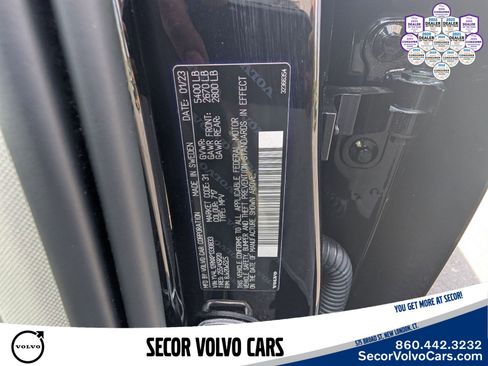 Certified 2023 Volvo XC60 B5 Plus w/ Climate Package AWD/4WD image 34