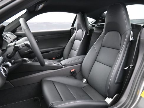 New 2025 Porsche 718 Cayman RWD image 5