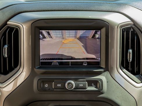 Used 2025 Chevrolet Silverado 2500 Custom w/ Custom Value Package image 26