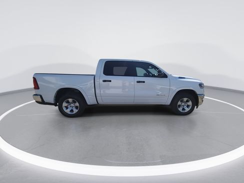 Used 2025 RAM 1500 Big Horn AWD/4WD image 9