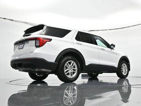New 2026 Ford Explorer Active image 49