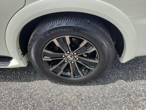 Used 2020 Nissan Armada Platinum w/ Captain's Chairs Package RWD image 6