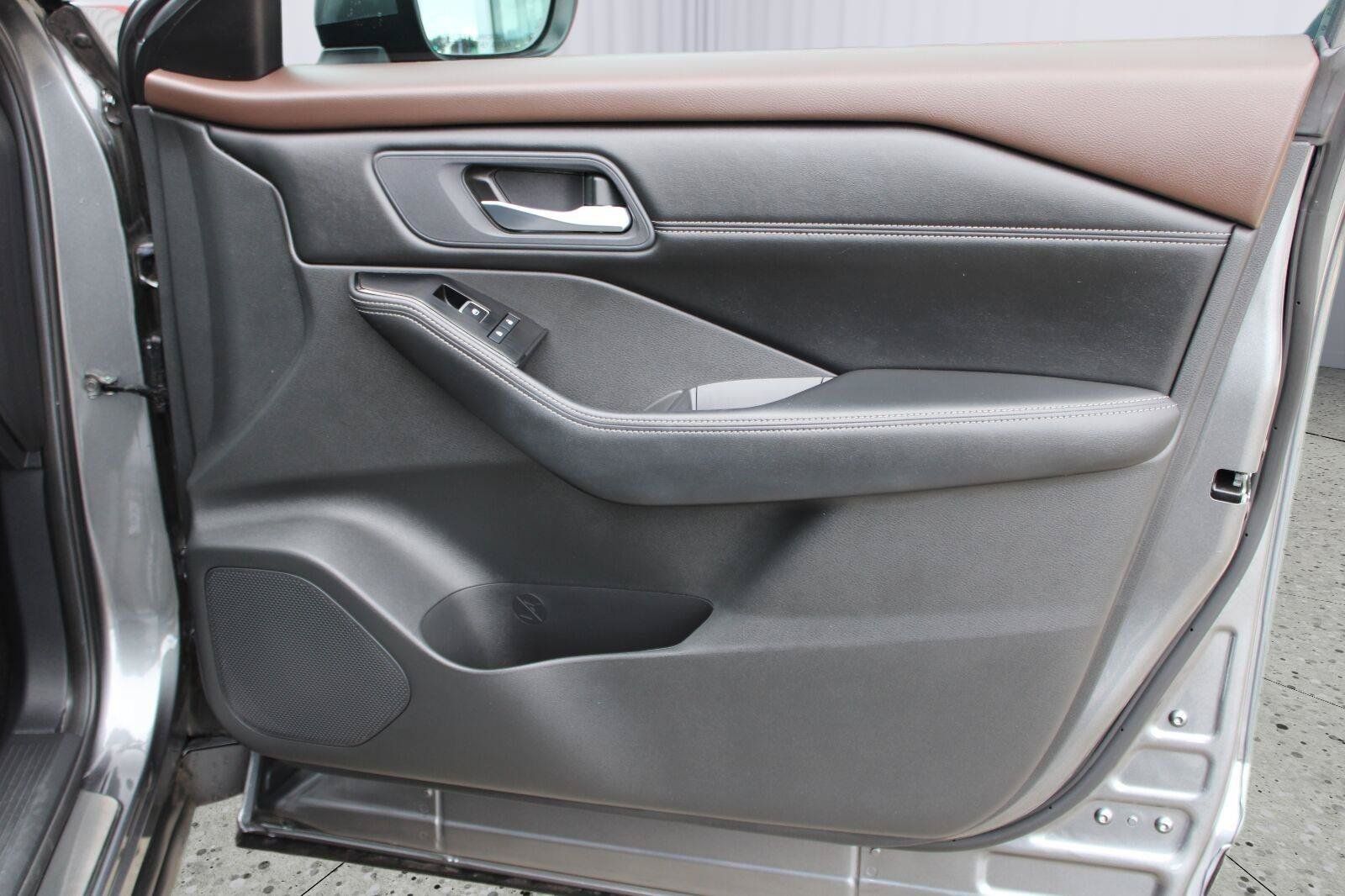 Used 2023 Nissan Rogue SL w/ SL Premium Package FWD image 42