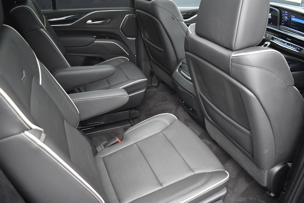 Used 2022 Cadillac Escalade Sport w/ Touring Package AWD/4WD image 33