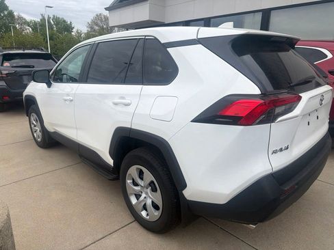 Used 2024 Toyota RAV4 LE AWD/4WD image 9