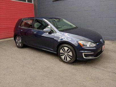 Used 2016 Volkswagen e-Golf SE w/ DC Fast Charging Package