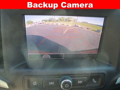 Used 2024 GMC Terrain SLE w/ Elevation Edition image 15