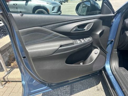 New 2026 Buick Envista Sport Touring w/ Convenience I Package FWD image 9