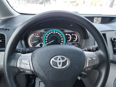Used 2012 Toyota Venza LE image 19