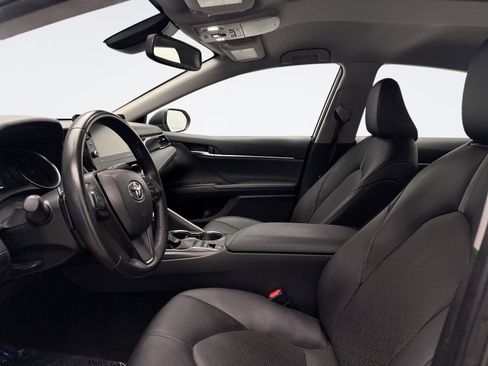 Used 2024 Toyota Camry XSE image 9