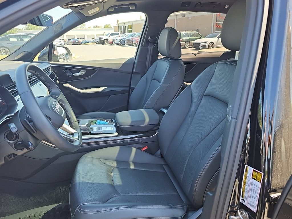 Certified 2026 Audi Q7 3.0T Premium Plus AWD/4WD image 3