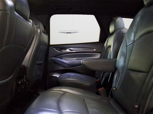 Used 2024 Buick Enclave Premium image 12