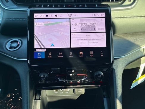 New 2025 Jeep Grand Cherokee Limited image 18