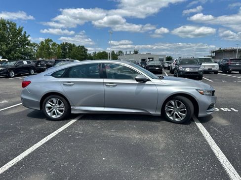Used 2019 Honda Accord LX image 10