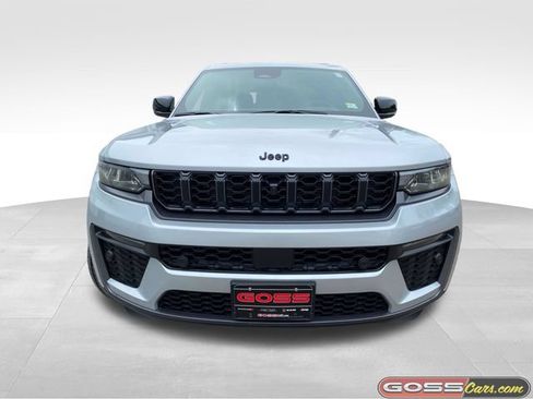 New 2026 Jeep Grand Cherokee L Limited AWD/4WD image 2