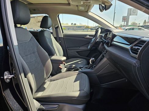 New 2026 Volkswagen Taos SE AWD/4WD image 14