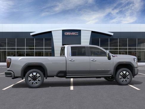 Used 2026 GMC Sierra 3500 Denali w/ Denali Reserve Package AWD/4WD image 5