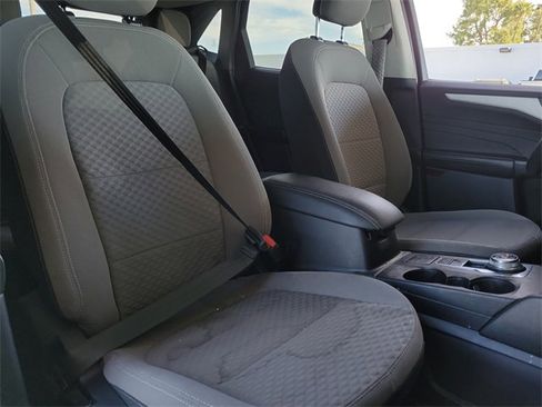 Used 2021 Ford Escape SE w/ SE Sport Appearance Package image 23