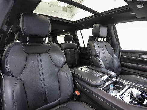 Used 2022 Jeep Wagoneer Series III w/ Premium Group I image 34