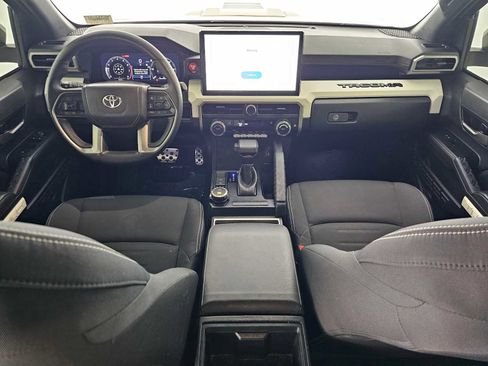 Used 2024 Toyota Tacoma TRD Sport AWD/4WD image 18