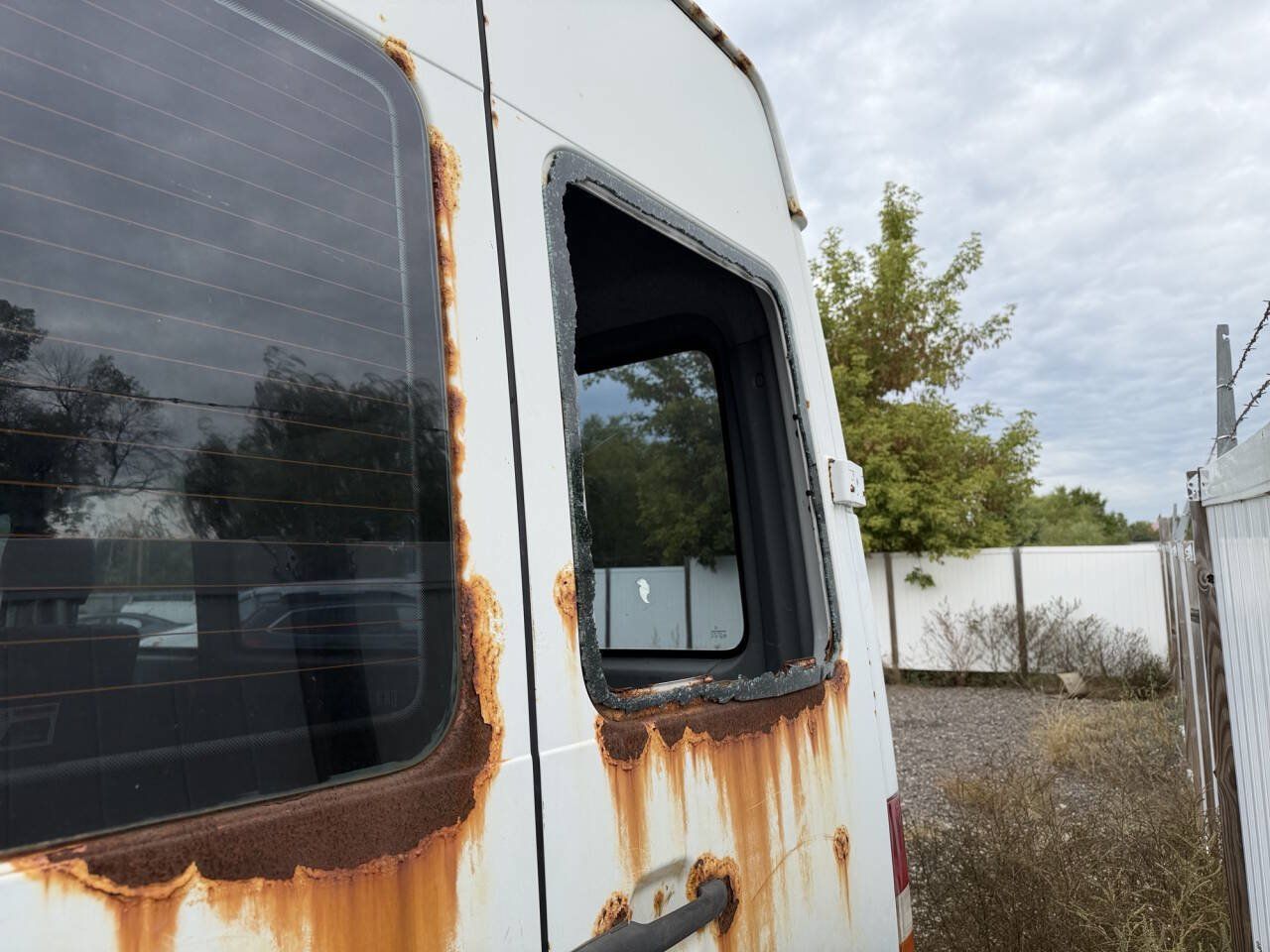 Used 2006 Dodge Sprinter 2500 w/ PWR Convenience Group RWD image 8