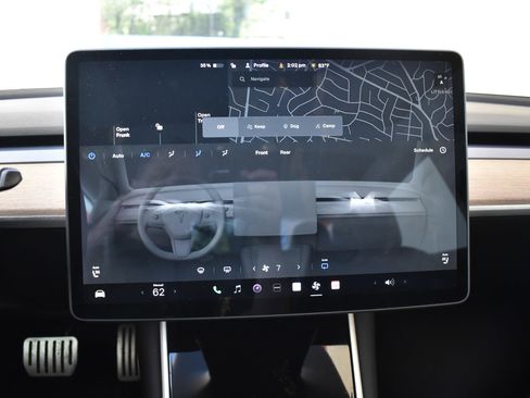 Used 2023 Tesla Model 3 Standard Range image 29