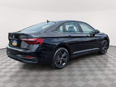 Certified 2024 Volkswagen Jetta SE w/ Black Wheel Package FWD image 5