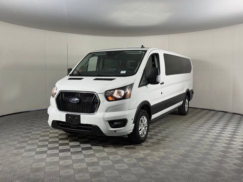 Used 2024 Ford Transit 350 XLT image 3