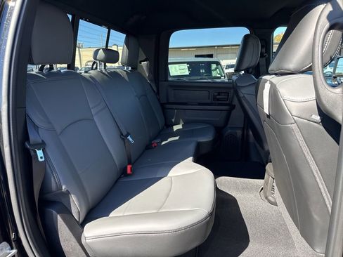 New 2026 RAM 2500 Tradesman AWD/4WD image 18