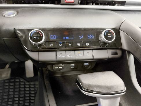 Used 2023 Hyundai Elantra SEL FWD image 53