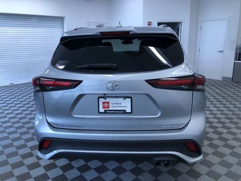 Certified 2025 Toyota Highlander XSE AWD/4WD image 13