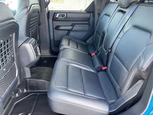 Used 2025 Ford Bronco Badlands AWD/4WD image 22