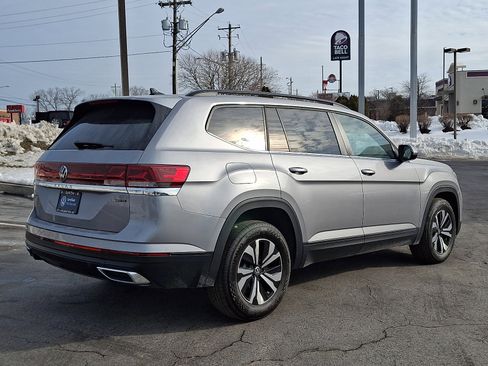 Certified 2025 Volkswagen Atlas SE image 6