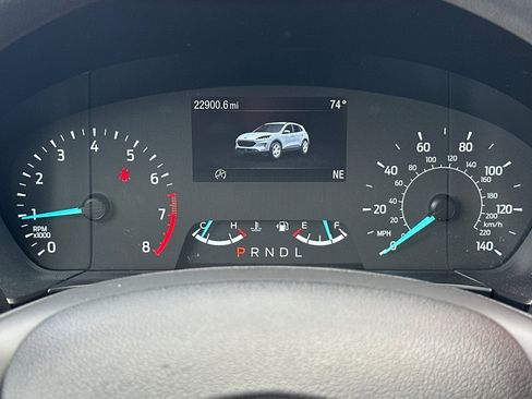 Used 2022 Ford Escape SE image 21