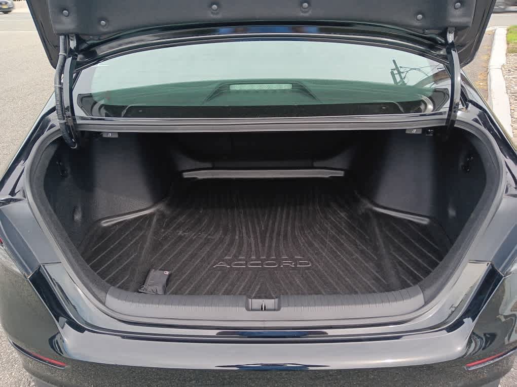 Used 2023 Honda Accord EX image 32