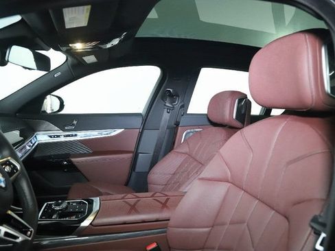 Used 2026 BMW 740i xDrive AWD/4WD image 18