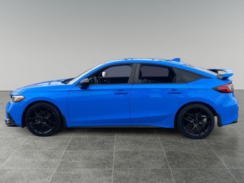 Used 2023 Honda Civic Sport image 2