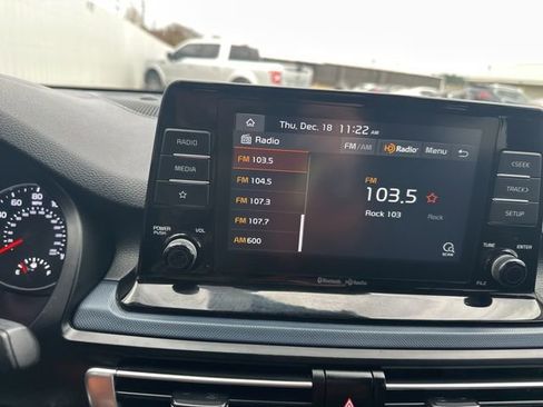 Used 2021 Kia Seltos S image 19