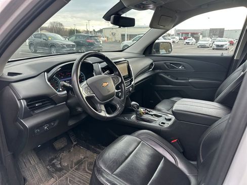 Used 2021 Chevrolet Traverse Premier w/ Redline Edition image 9