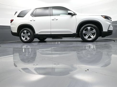 Used 2023 Honda Pilot EX-L image 31