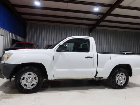 Used 2014 Toyota Tacoma 2WD Regular Cab image 1