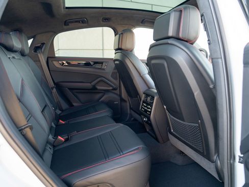 New 2026 Porsche Cayenne GTS AWD/4WD image 24