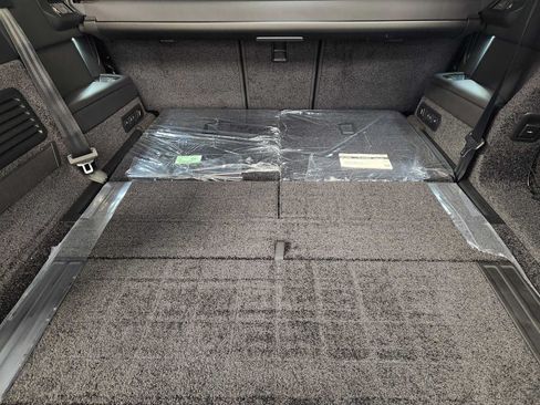 New 2026 Land Rover Range Rover Long Wheelbase SE AWD/4WD image 32
