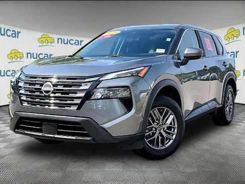 Certified 2026 Nissan Rogue SV AWD/4WD image 3