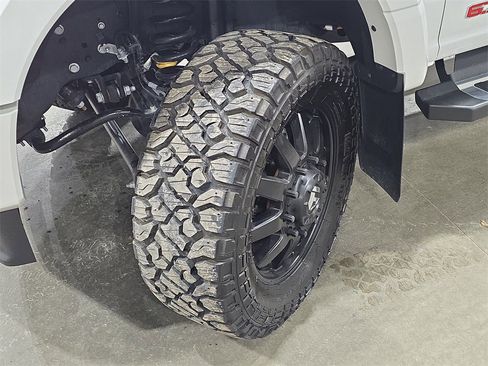 Used 2025 Ford F450 Lariat w/ Chrome Package image 33