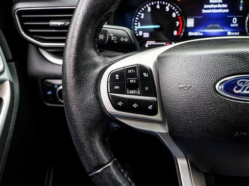 Used 2022 Ford Explorer XLT w/ Equipment Group 202A image 31