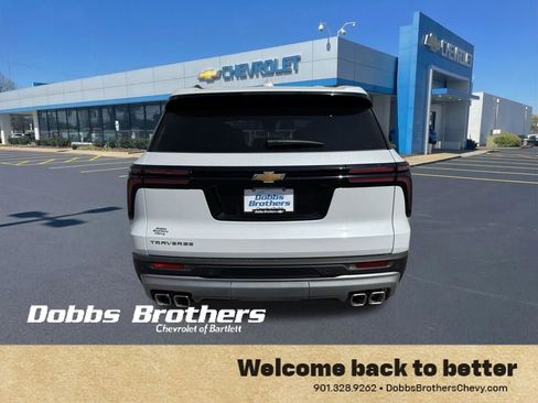 New 2026 Chevrolet Traverse LT w/ Sun and Wheel Package FWD image 6